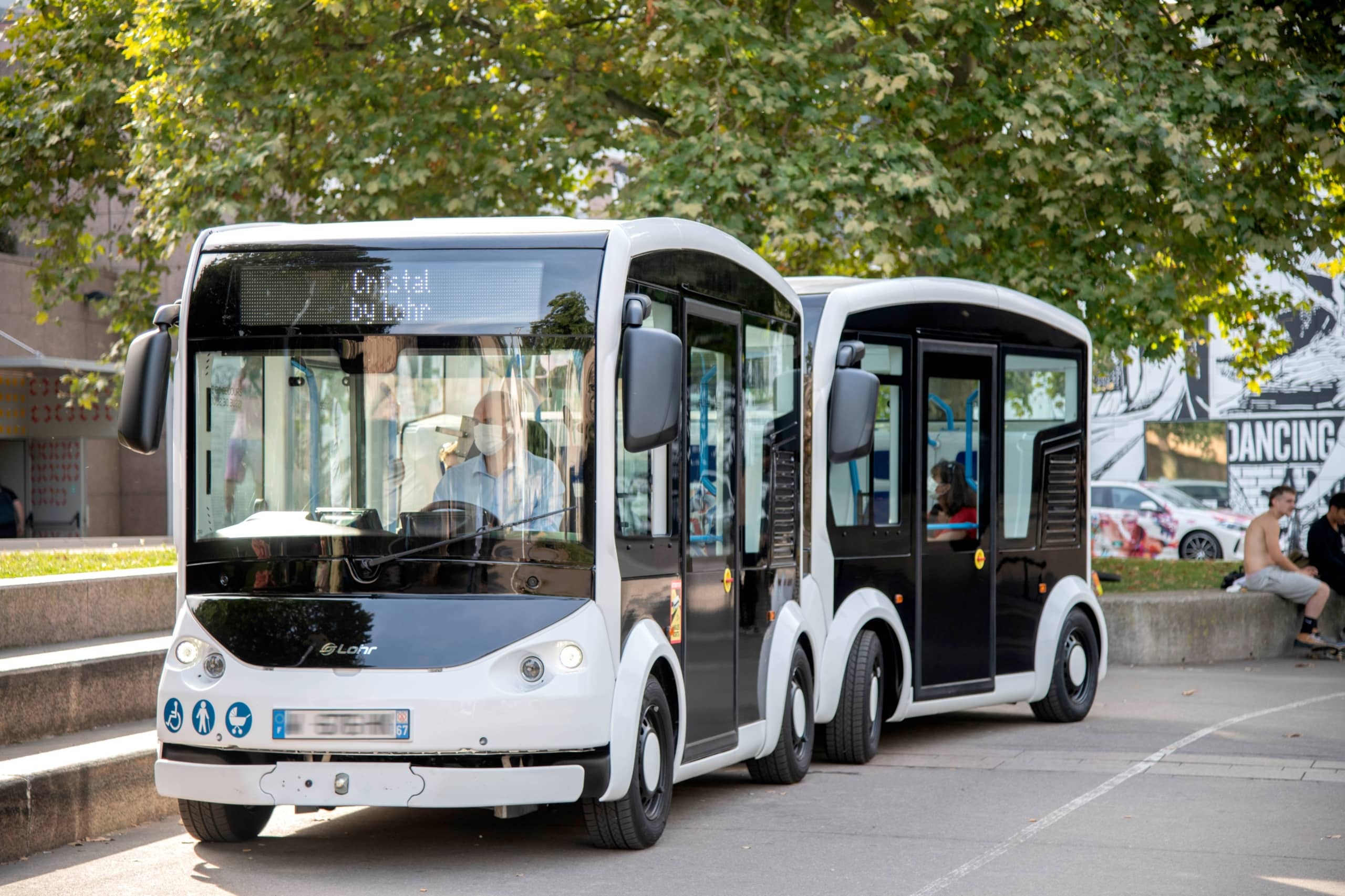 CRISTAL, modular urban public transport shuttle - copyright image © HAIKU DESIGN - LOHR