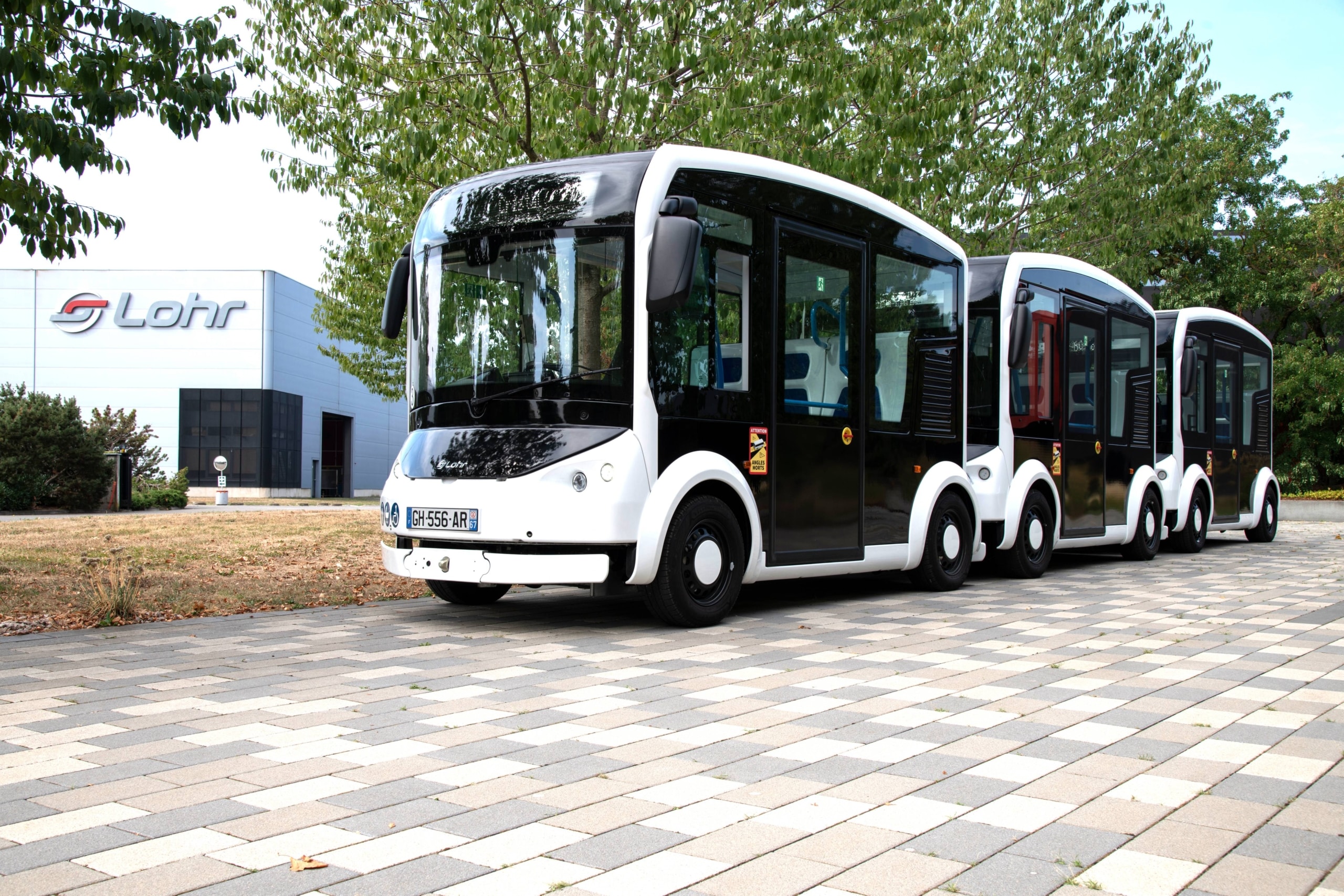 CRISTAL, modular urban public transport shuttle - copyright image © HAIKU DESIGN - LOHR